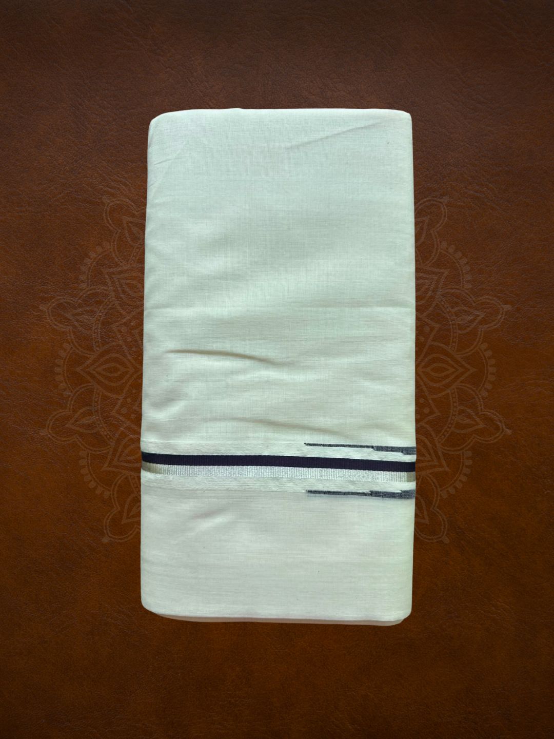 Premium Handloom Puliyilakkara Mundu - LHMDB024